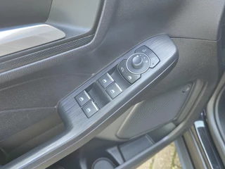Ford Kuga – thumbnail 15