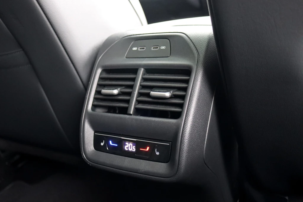 Volkswagen Passat – foto 21