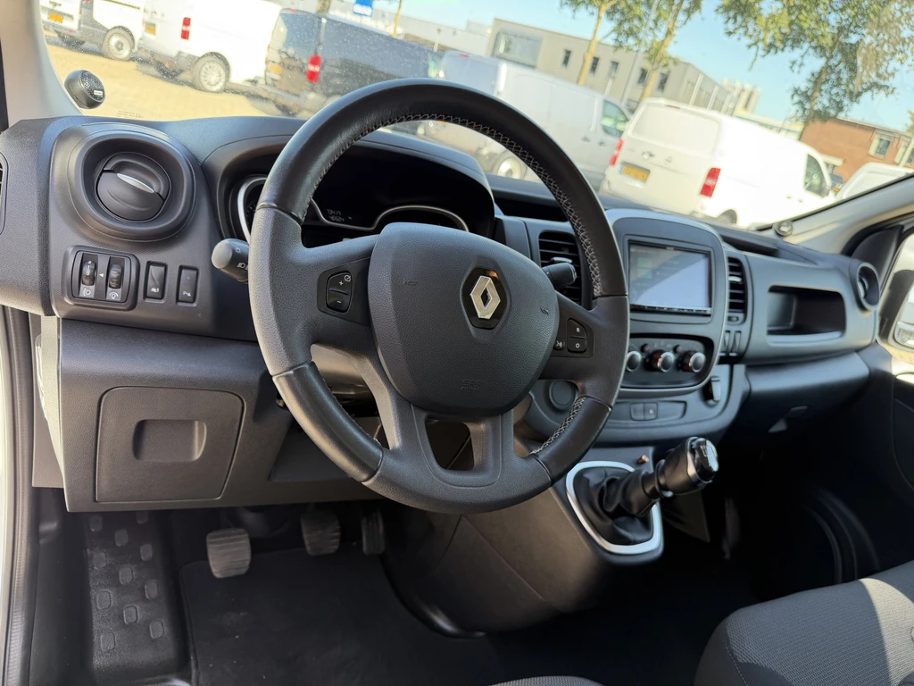 Renault Trafic – foto 21