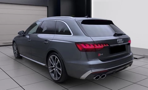 Audi S4 Avant S4 3.0 TDI Quattro 340 PK ACC Panoramadak 19 Inch Matrix LED Camera Sportstoelen PLUS