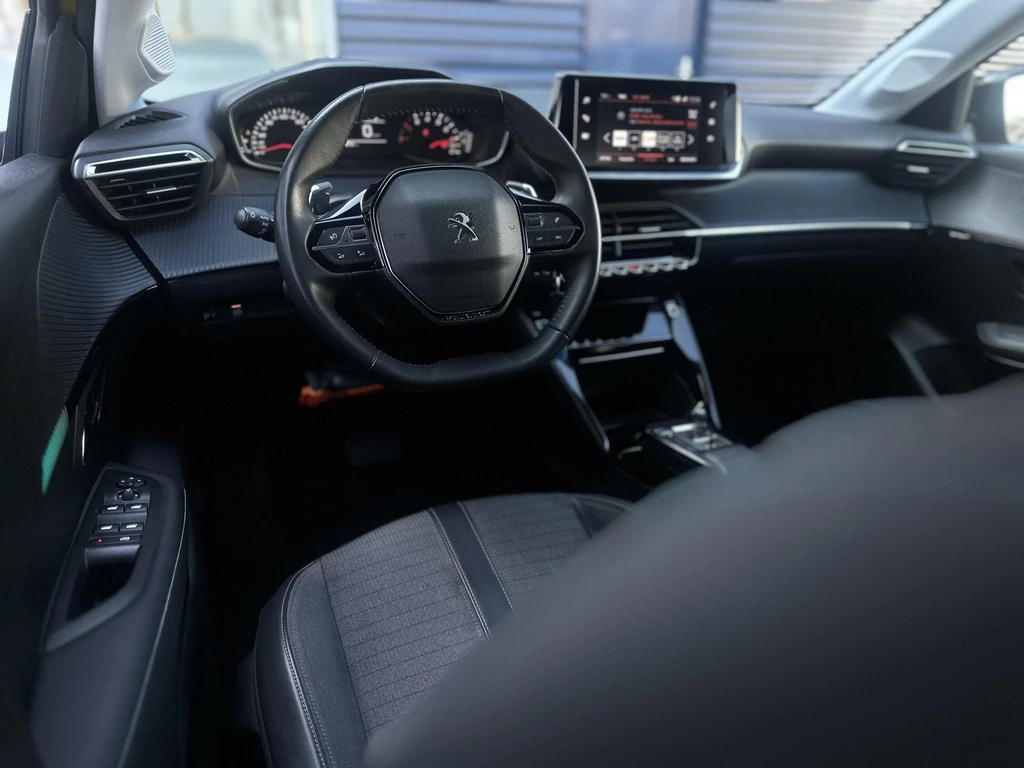 Peugeot 208 – foto 12