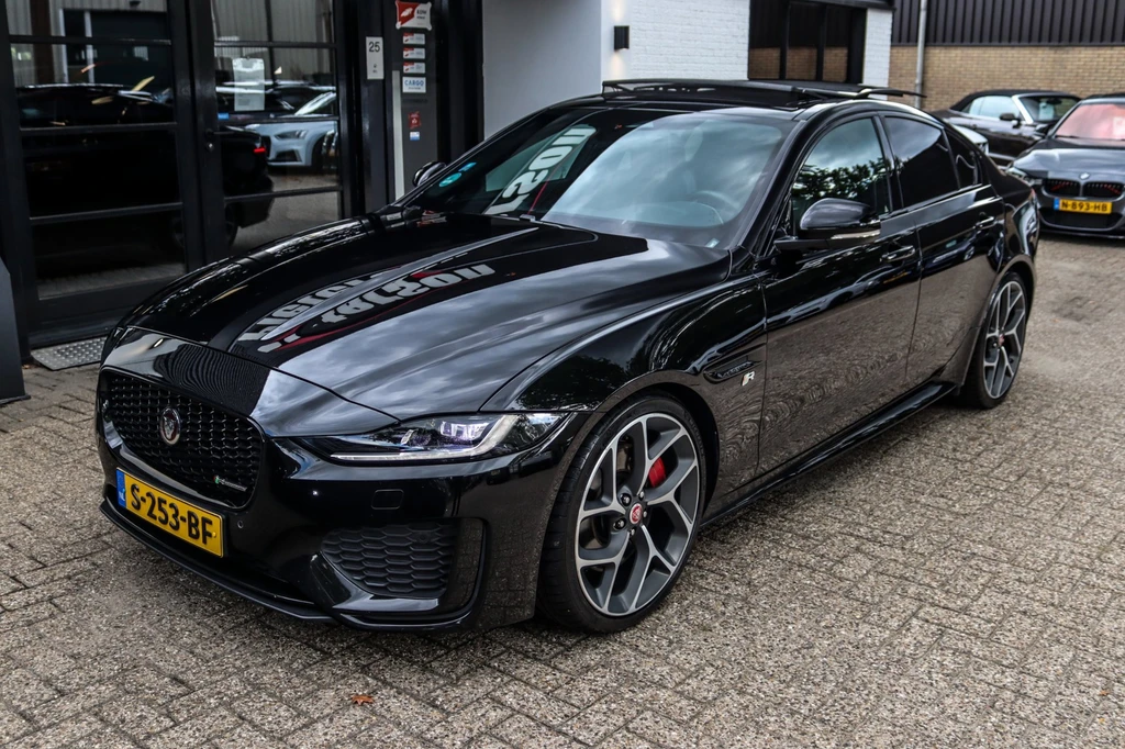 Jaguar XE – foto 2