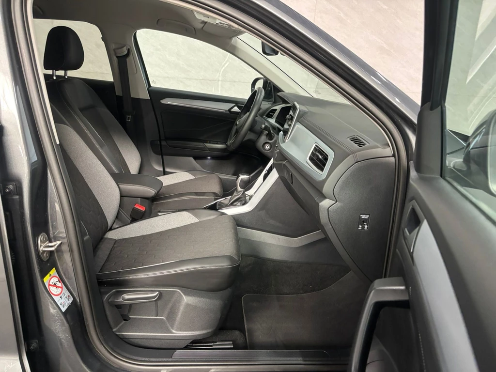 Volkswagen T-Roc – foto 9