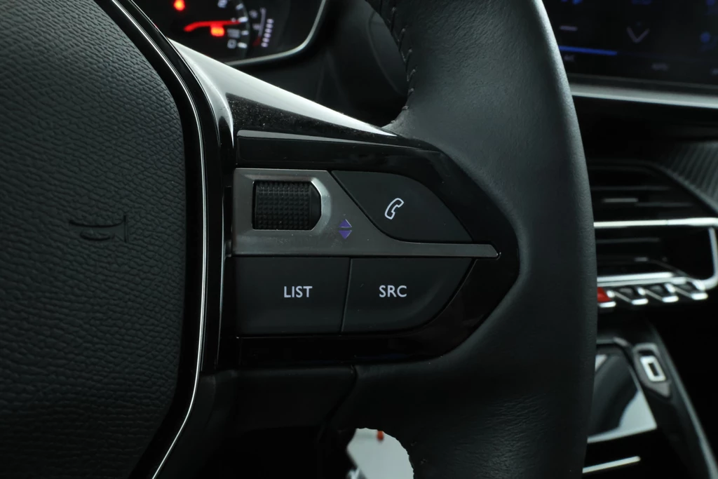 Peugeot 208 – foto 15