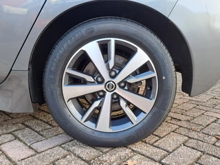 Nissan Leaf – thumbnail 10