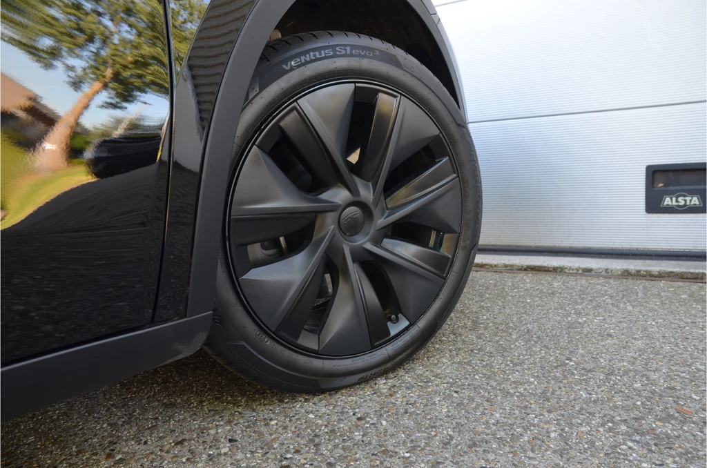 Tesla Model Y – foto 9