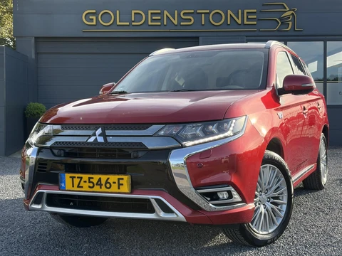 Mitsubishi Outlander 2.4 PHEV Intense ✓1e Eigenaar✓Trakhaak✓Carplay✓Camera✓Alcantara-Leder✓Stoelverw-Stoelverkoeling✓Clima✓Cruise✓Pdc V+A✓Keyless✓Net beurt gehad✓18" Lmv✓N.A.P✓Apk tot 10-2027