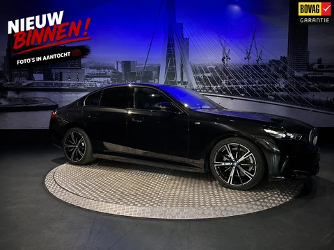 BMW 5-serie 530e M Sport*ComfStoelen*DrivAss+*Trekhaak*NLAuto*1Eig*