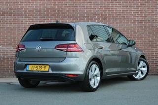 Volkswagen Golf – thumbnail 4