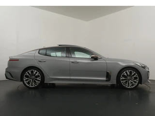 Kia Stinger – thumbnail 9