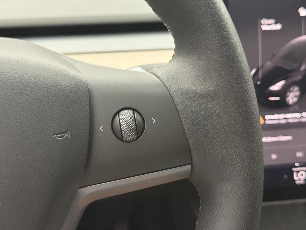 Tesla Model Y – foto 13