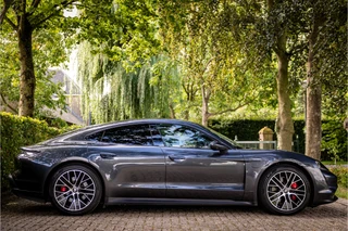 Porsche Taycan – thumbnail 9