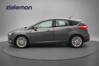 Ford Focus – thumbnail 2