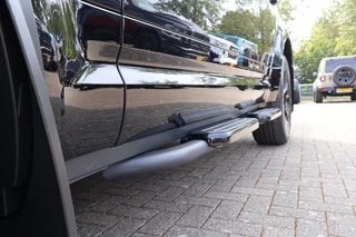 Land Rover Defender – thumbnail 9