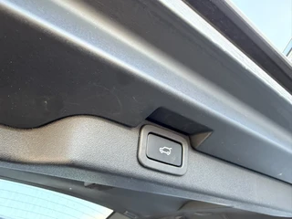 Land Rover Discovery – thumbnail 24