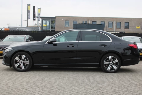 Mercedes-Benz C-Klasse 300e AUT9 Business Line Limited DISTRONIC CARPLAY SFEER CAMERA