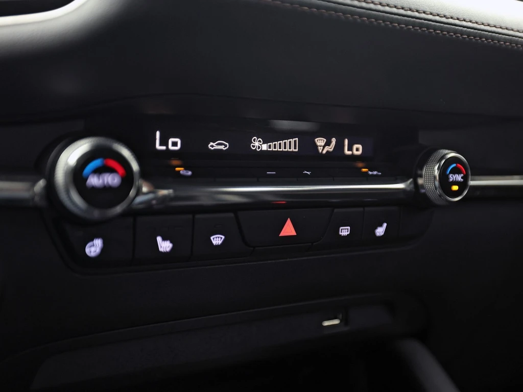 Mazda 3 – foto 10