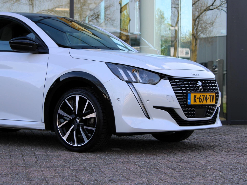 Peugeot 208 – foto 6