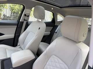 Jaguar E-PACE – thumbnail 17