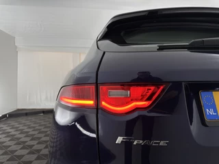 Jaguar F-PACE – thumbnail 28