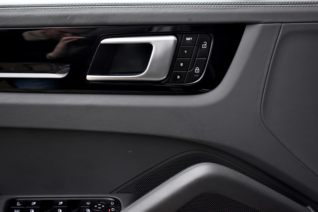 Porsche Cayenne – foto 27