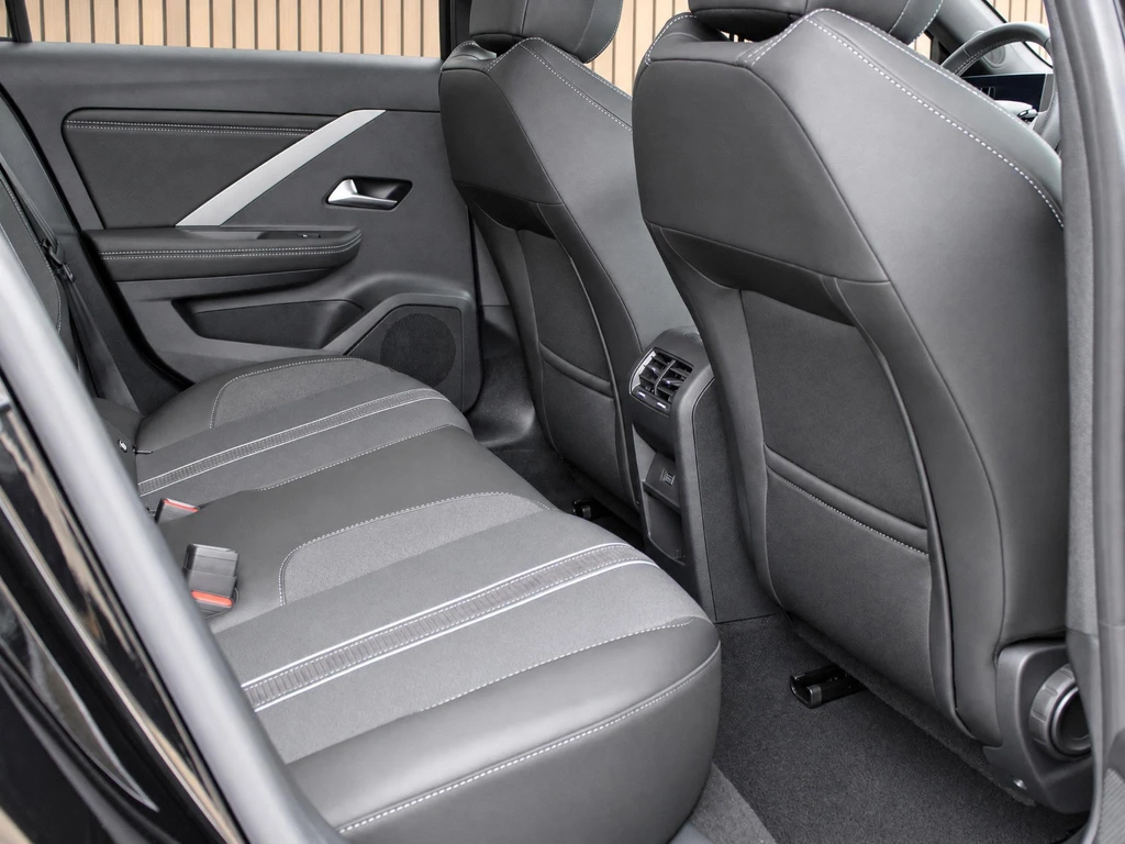 Opel Astra – foto 20