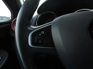 Renault Clio – thumbnail 25