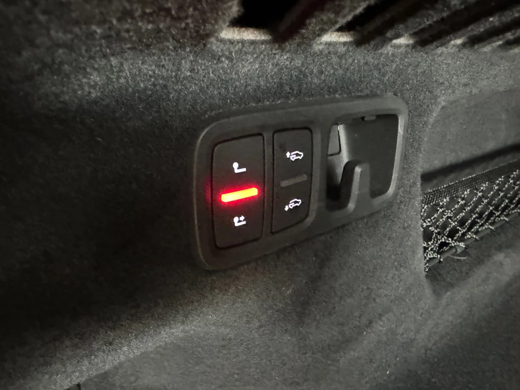 Audi RSQ8 – foto 30