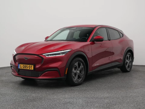 Ford Mustang Mach-E RWD 75 kWh | CAMERA | ADAPTIVE | STOEL- EN STUURVERW. | KEYLESS