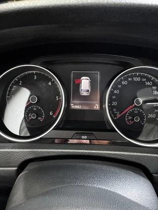 Volkswagen Golf – thumbnail 30