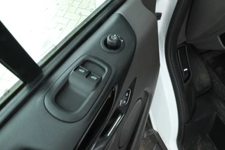 Ford Transit Custom – thumbnail 13