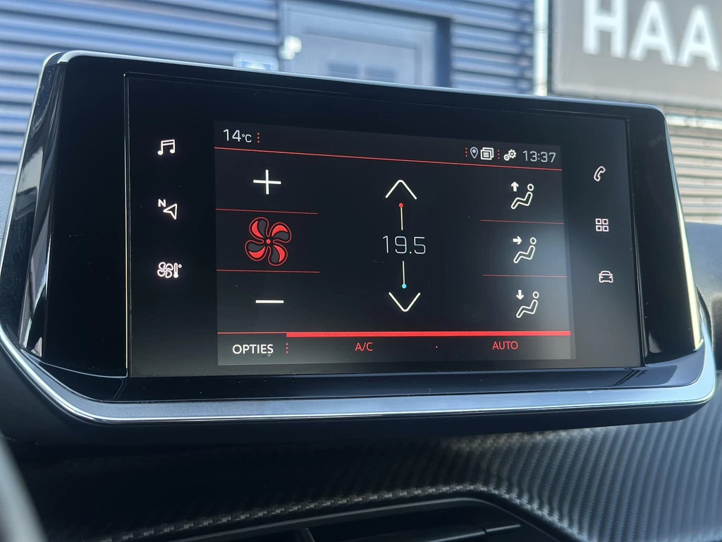 Peugeot 208 – foto 16