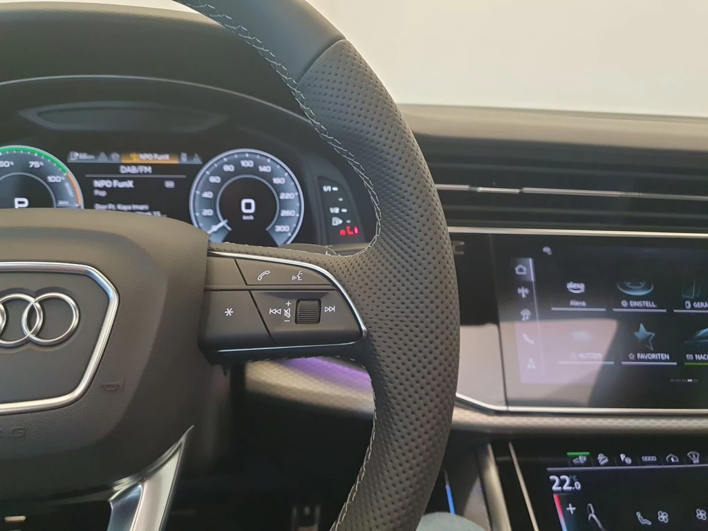 Audi Q8 – foto 18