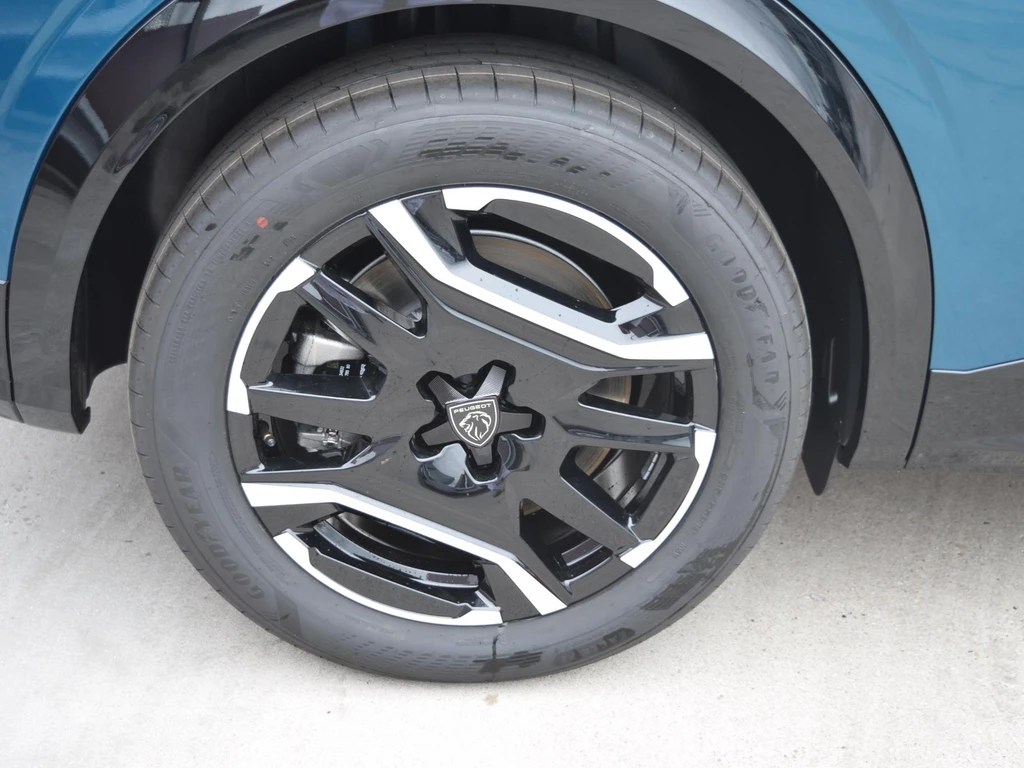 Peugeot e-3008 – foto 24