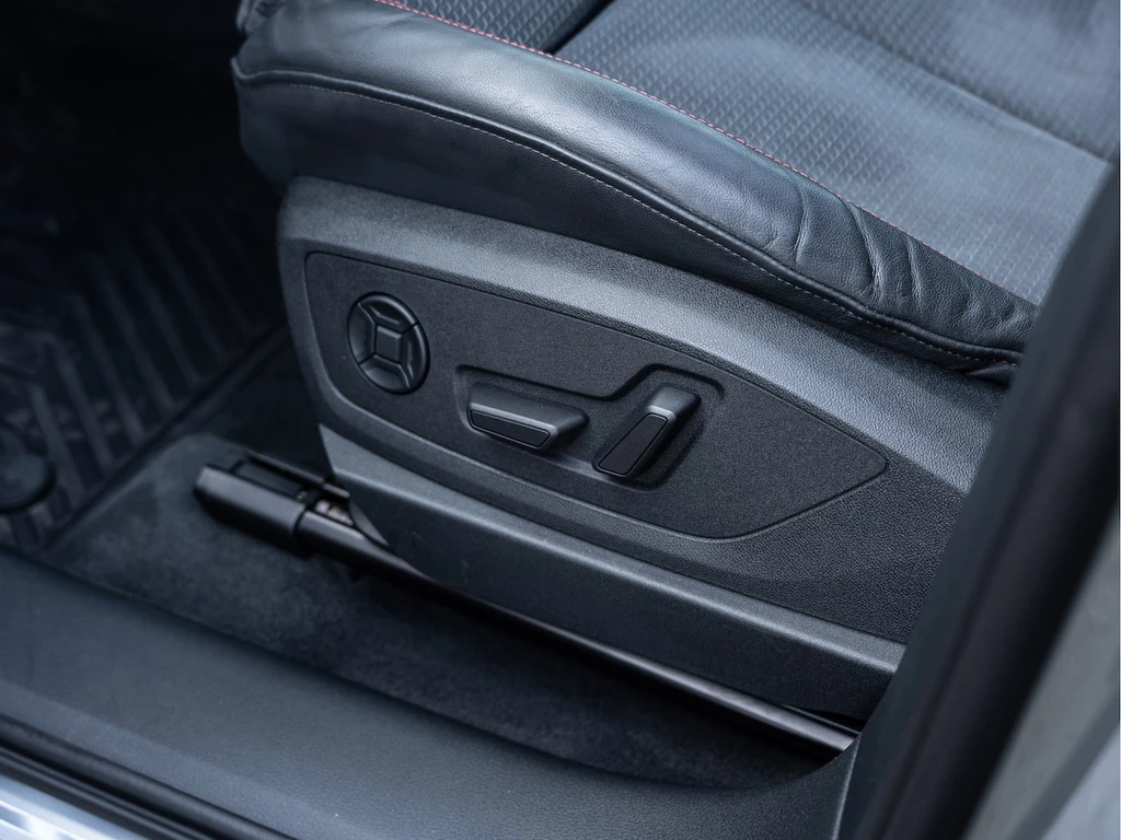 Audi Q8 Sportback e-tron – foto 18