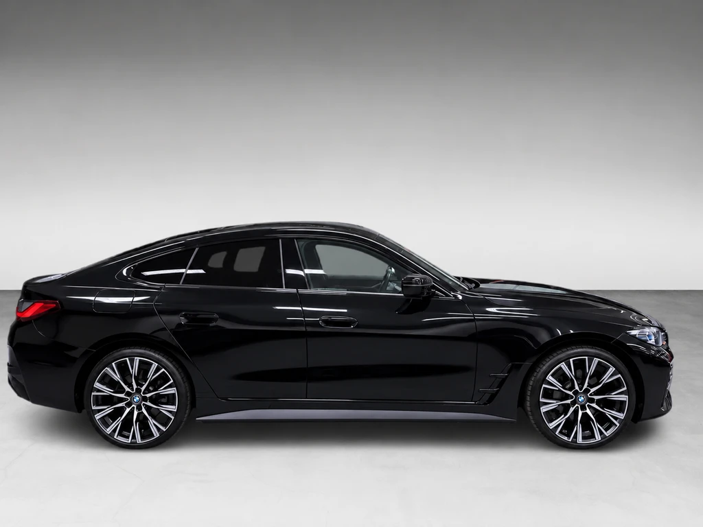 BMW i4 – foto 7