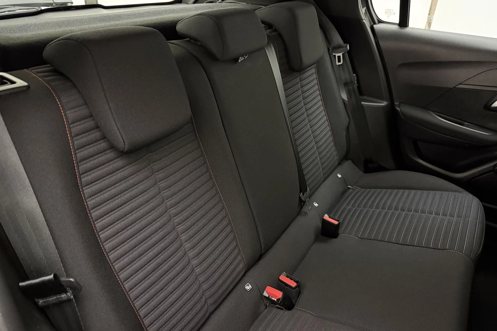Peugeot 208 – foto 12
