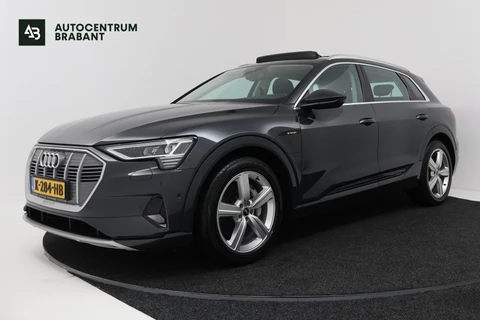 Audi E-tron 50 quattro Business edition Plus 71 kWh (PANORAMADAK, STOELVERWARMING, CAMERA, ELEKTR STOELEN, NAVIGATIE)