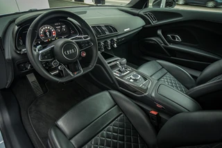 Audi R8 – thumbnail 18