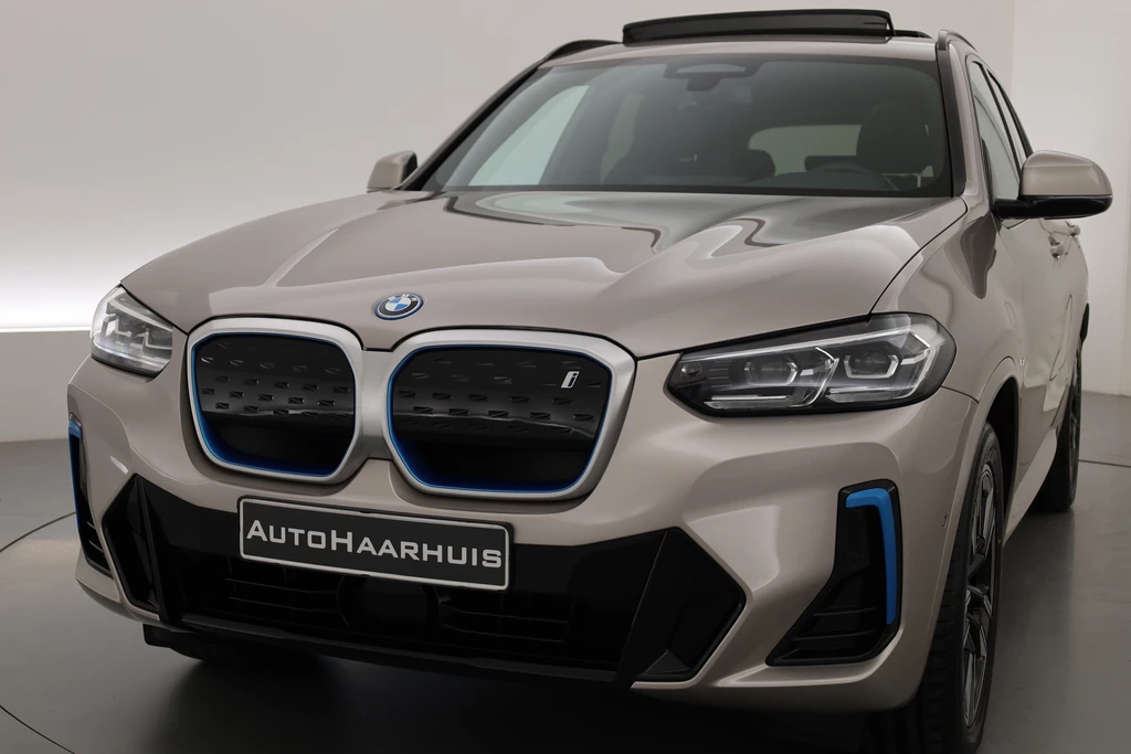 BMW iX3 – foto 2