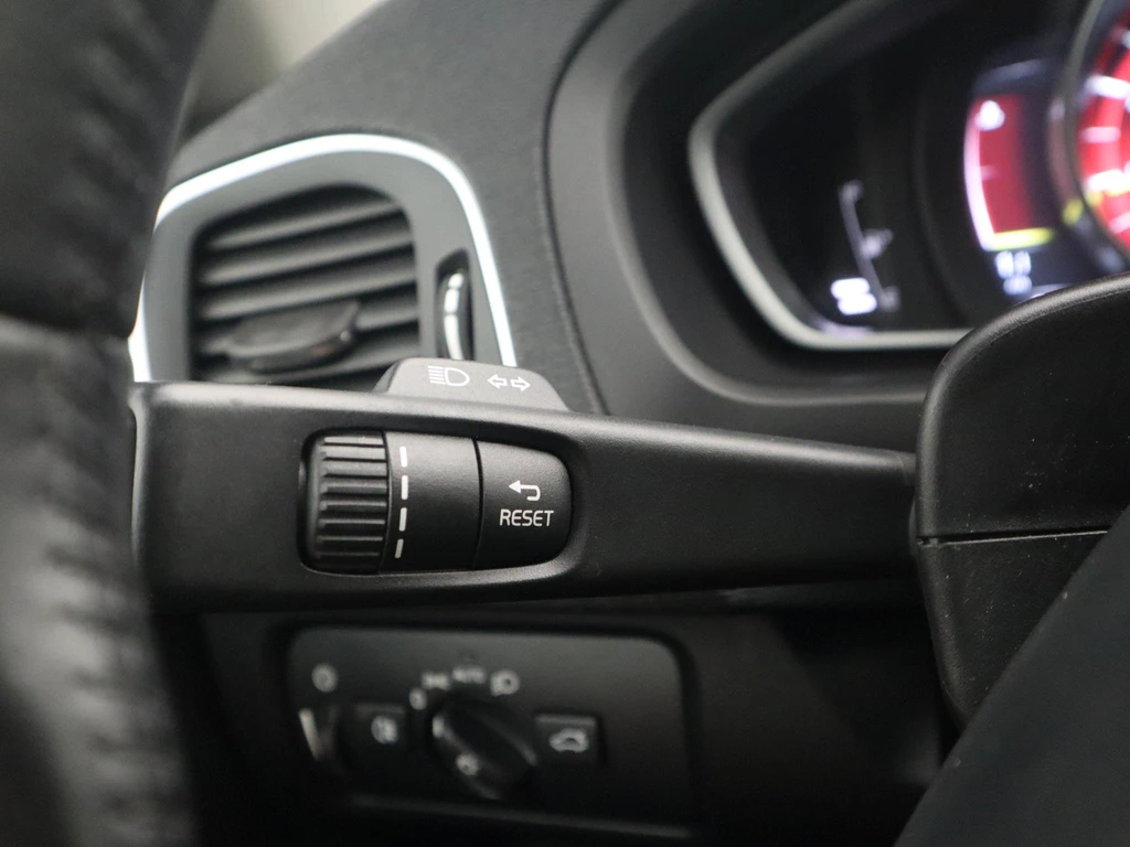 Volvo V40 – foto 34