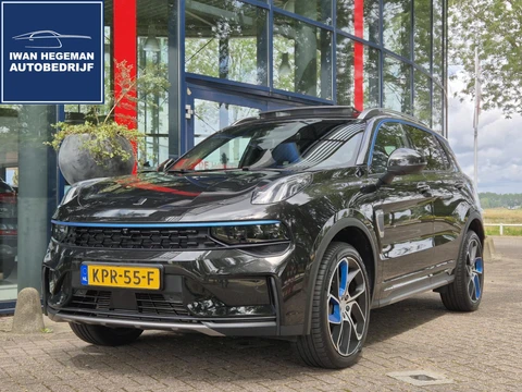 Lynk & Co 01 1.5 | SOH 94,41% | Zwarte hemel | Navigatie | Apple Carplay | Parkeersensoren + Camera | Cruise Control | Licht metalen velgen