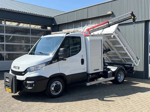 Iveco Daily 50C17 Maxilift 150 Laadkraan 3 zijden Kipper 3-Persoons Open laadbak Pick-up PTO Airco Nido aansluiting Euro 5 Kieper Kieper Gereedschapskist Camera Ex gemeente 1e eigenaar Winterdienst