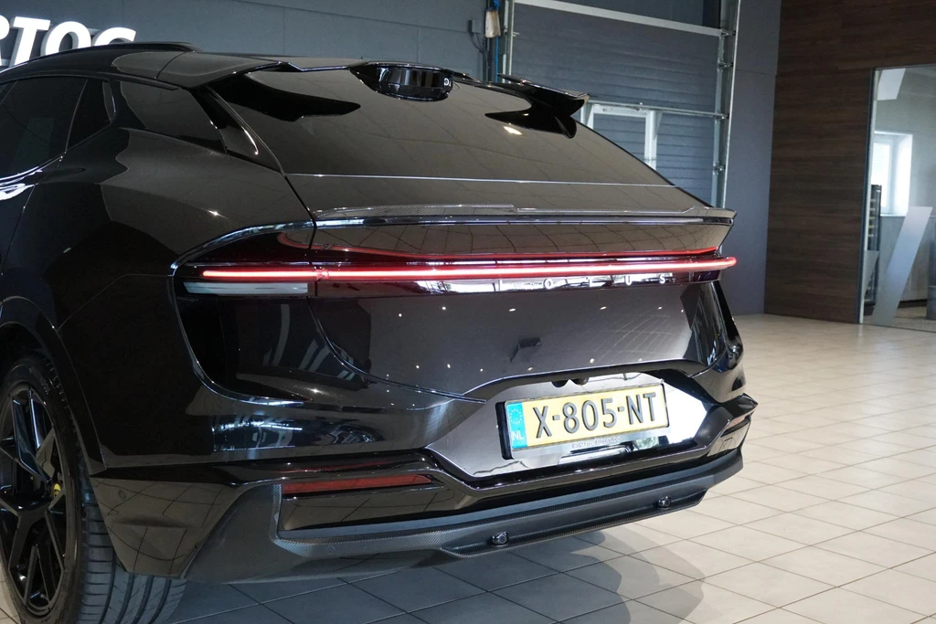 Lotus Eletre – foto 3