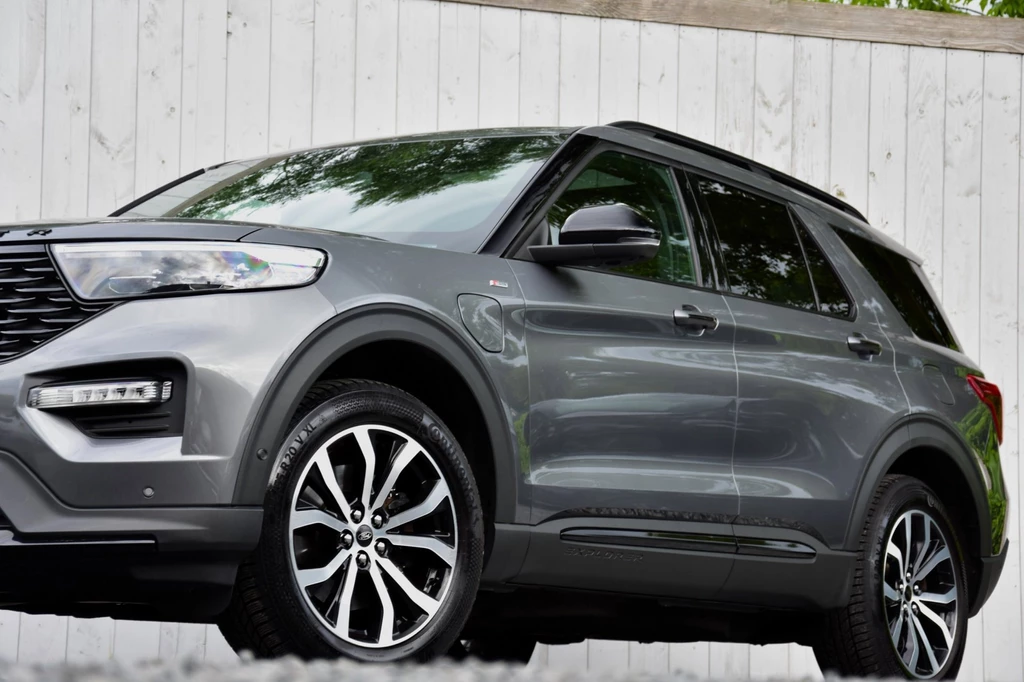 Ford Explorer – foto 2