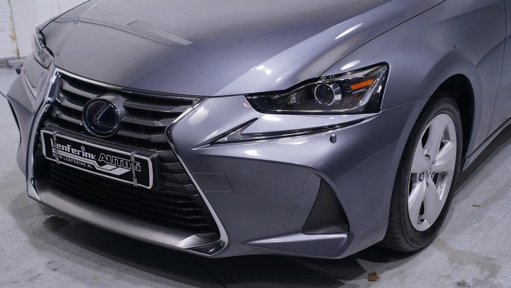 Lexus IS – foto 12