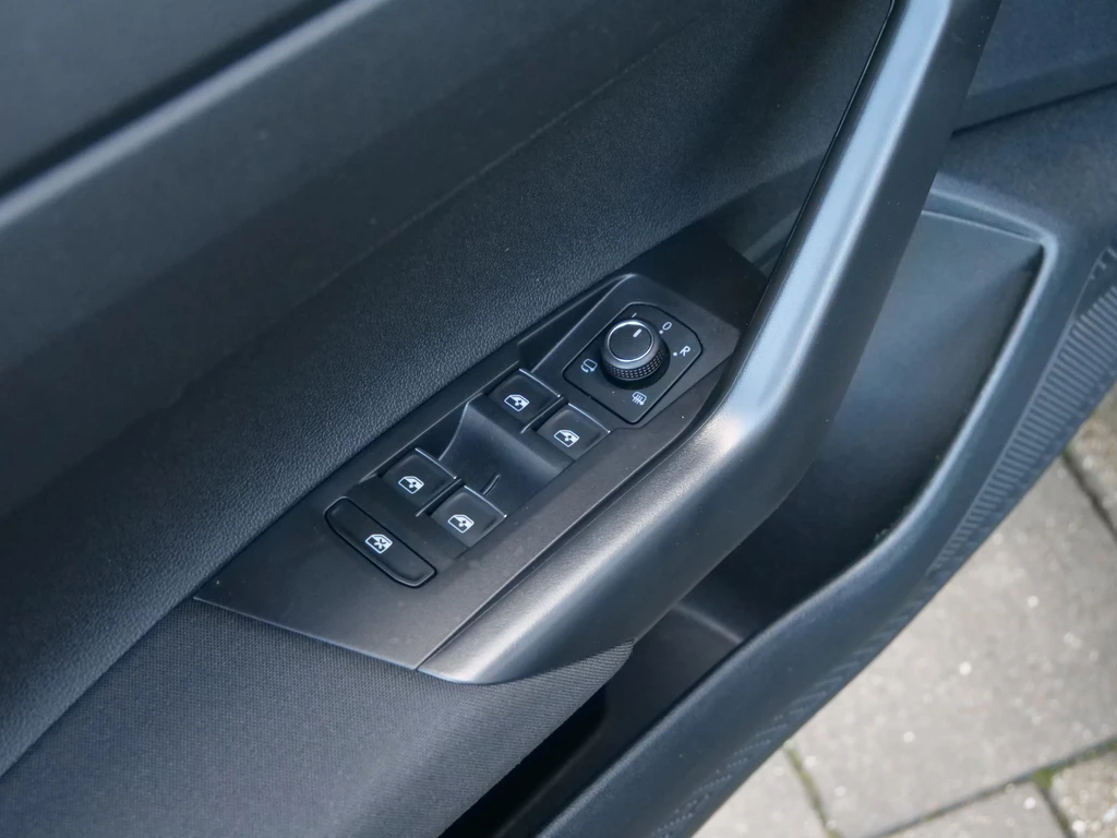 Volkswagen Taigo – foto 24