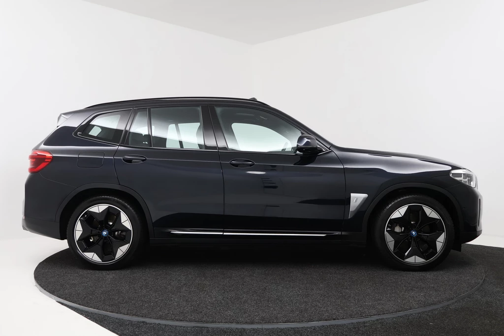 BMW iX3 – foto 5