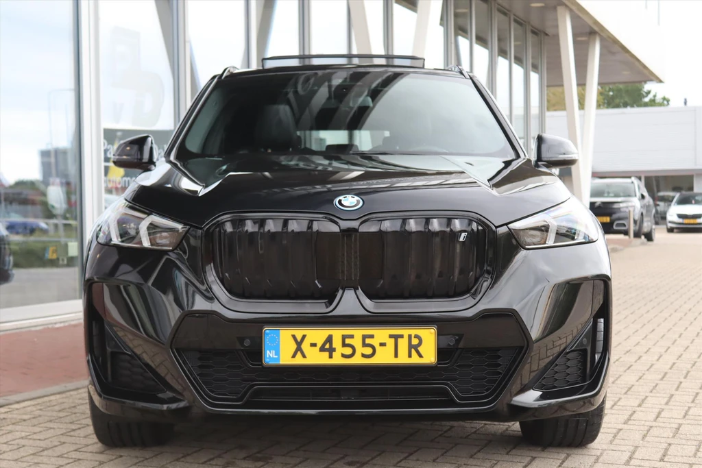 BMW iX1 – foto 12