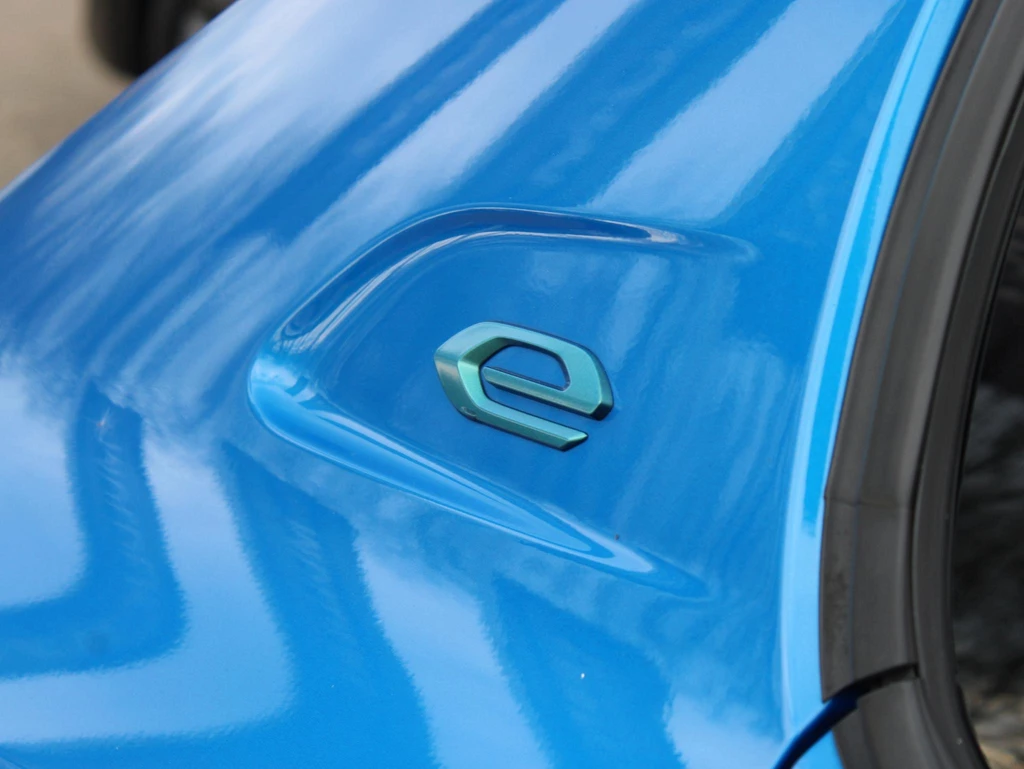 Peugeot e-208 – foto 33
